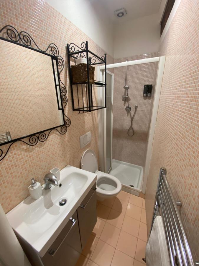 B&B And Home La Piazzetta Della Pioggia Bologna Buitenkant foto