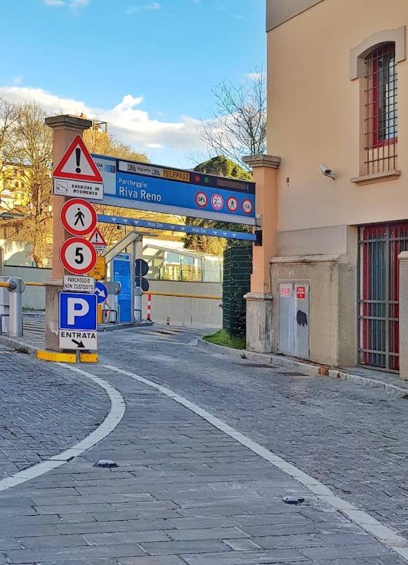 B&B And Home La Piazzetta Della Pioggia Bologna Buitenkant foto