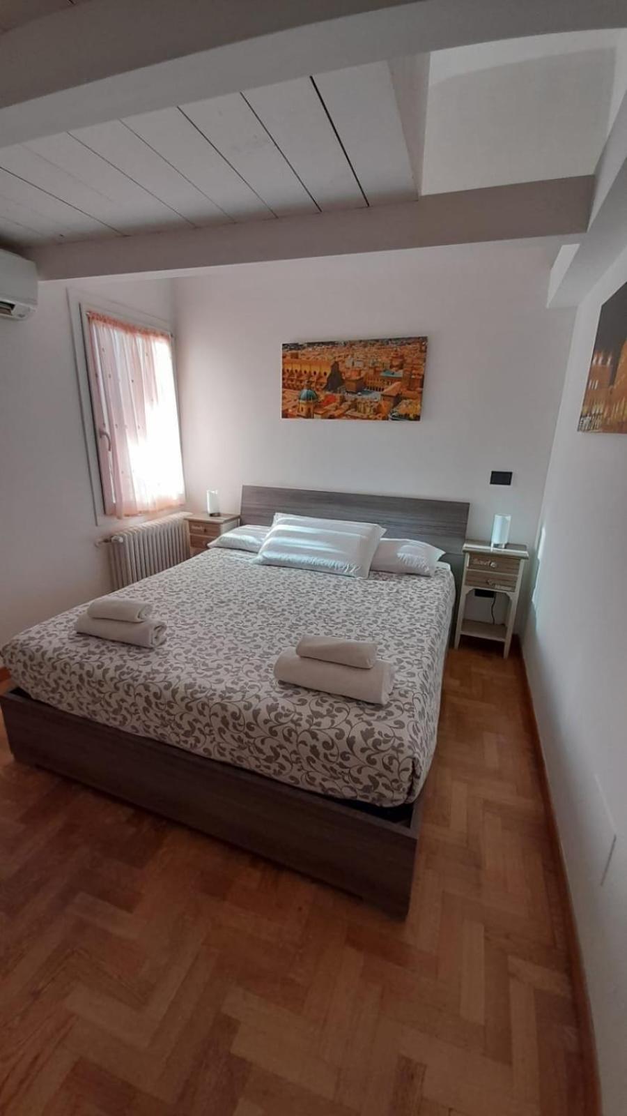B&B And Home La Piazzetta Della Pioggia Bologna Buitenkant foto