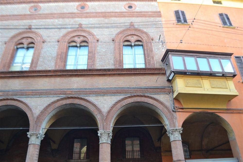 B&B And Home La Piazzetta Della Pioggia Bologna Buitenkant foto